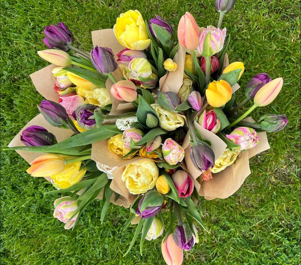 Spring Flower Subscription (April-May)